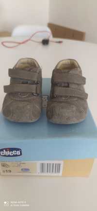 Sapatos bebé Chicco tamanho 19