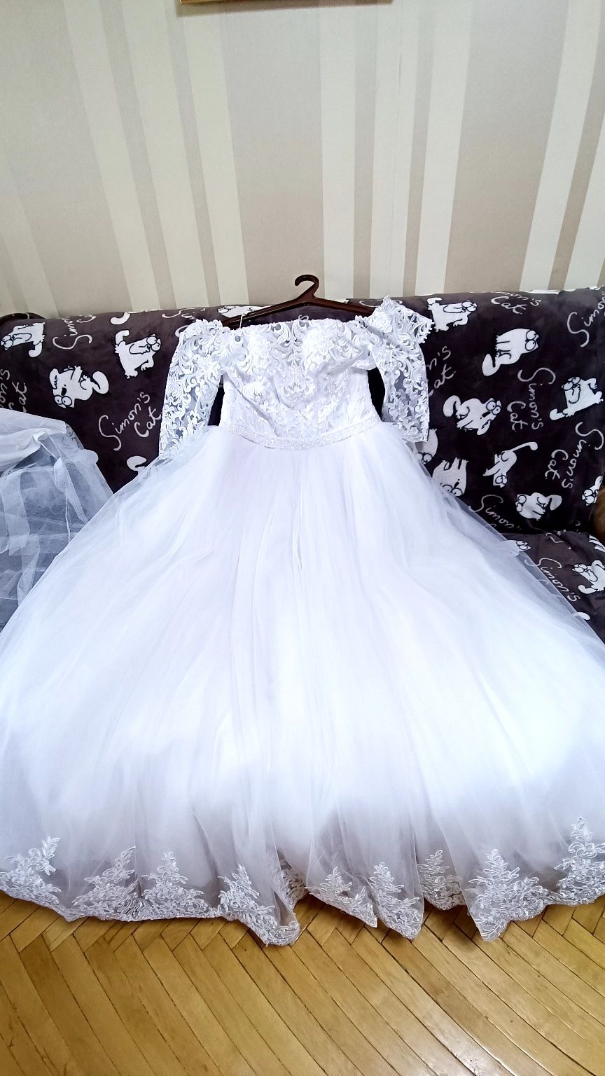 Нова весільна сукня на продаж