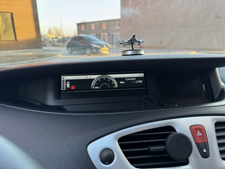 Рено сценік 3 2009 рік 1.5 дизель