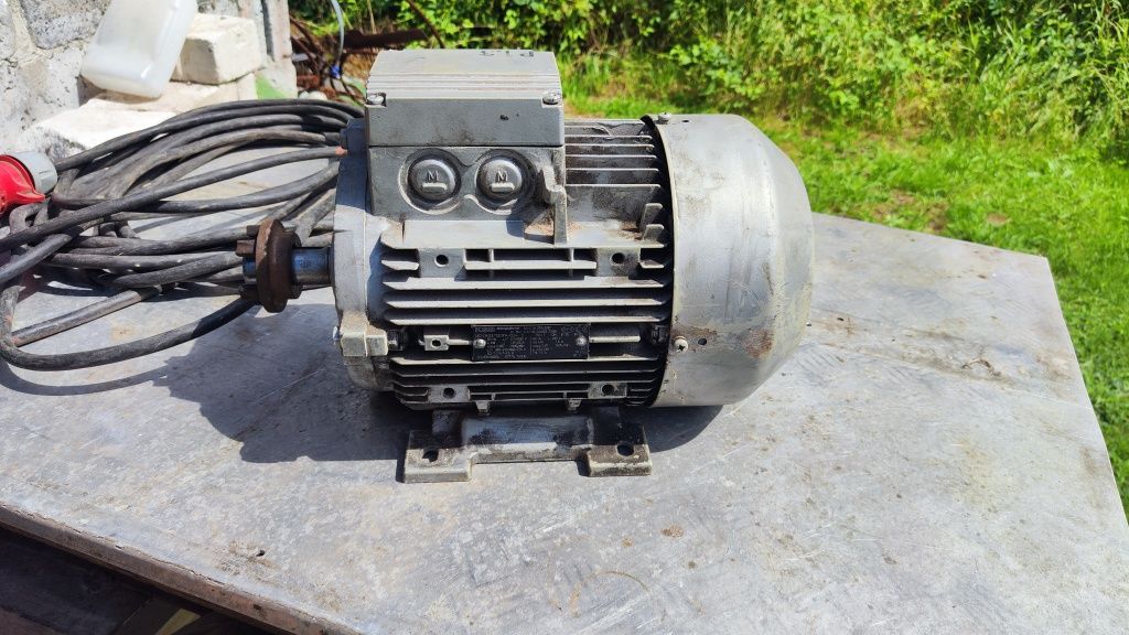 Cyrkularka silnik 2.6 kW i 4kW