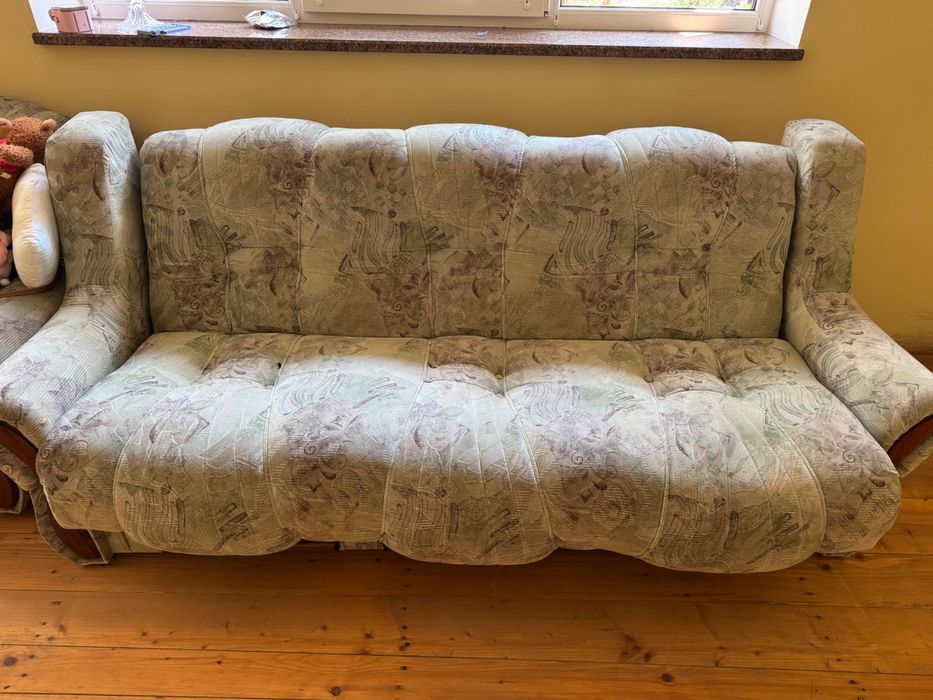 Диван і два крісла