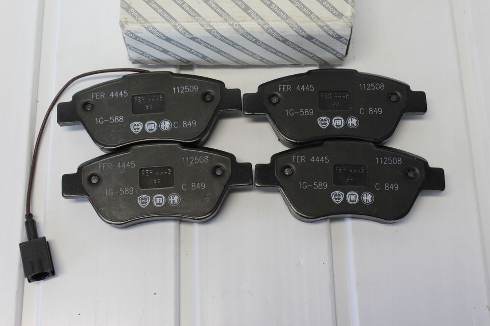 klocki hamulcowe przód przednie fiat alfa citroen opel pugeot oryg 77364158