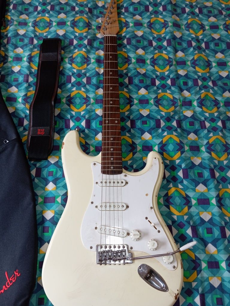 Guitarra Elétrica Fender Stratocaster