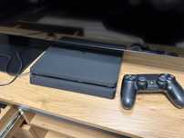 PlayStation 4 + 1 pad + okablowanie + 21 gier