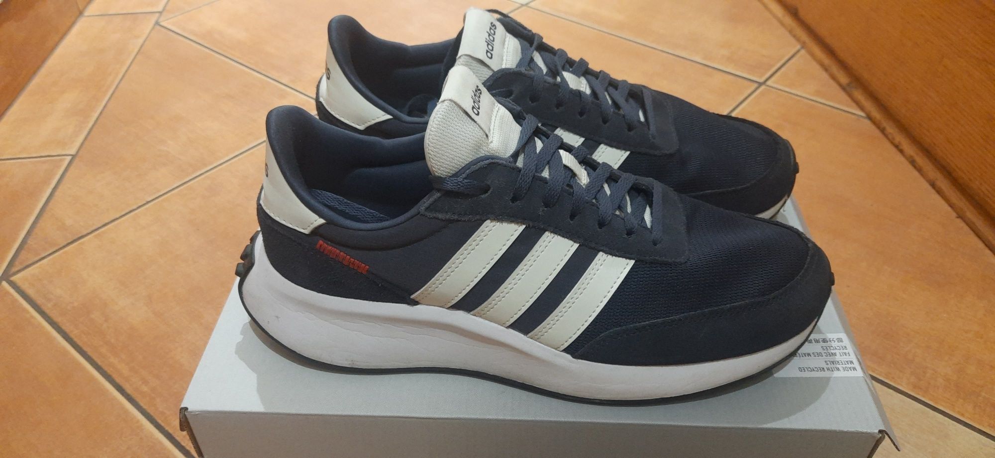 Buty adidas Run 70s