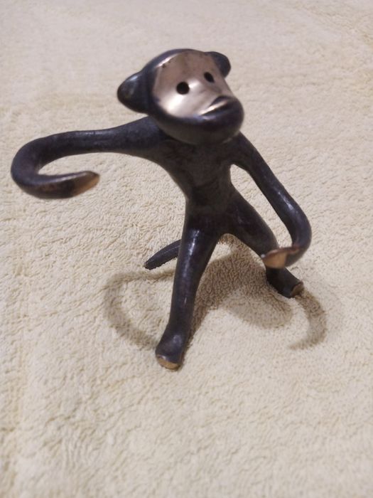 Бронзова статуетка