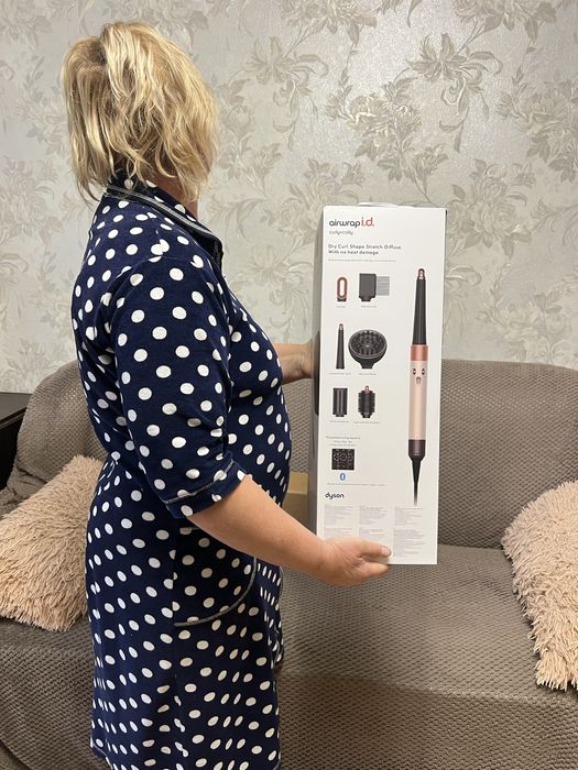 Новий стайлер Dyson HS08