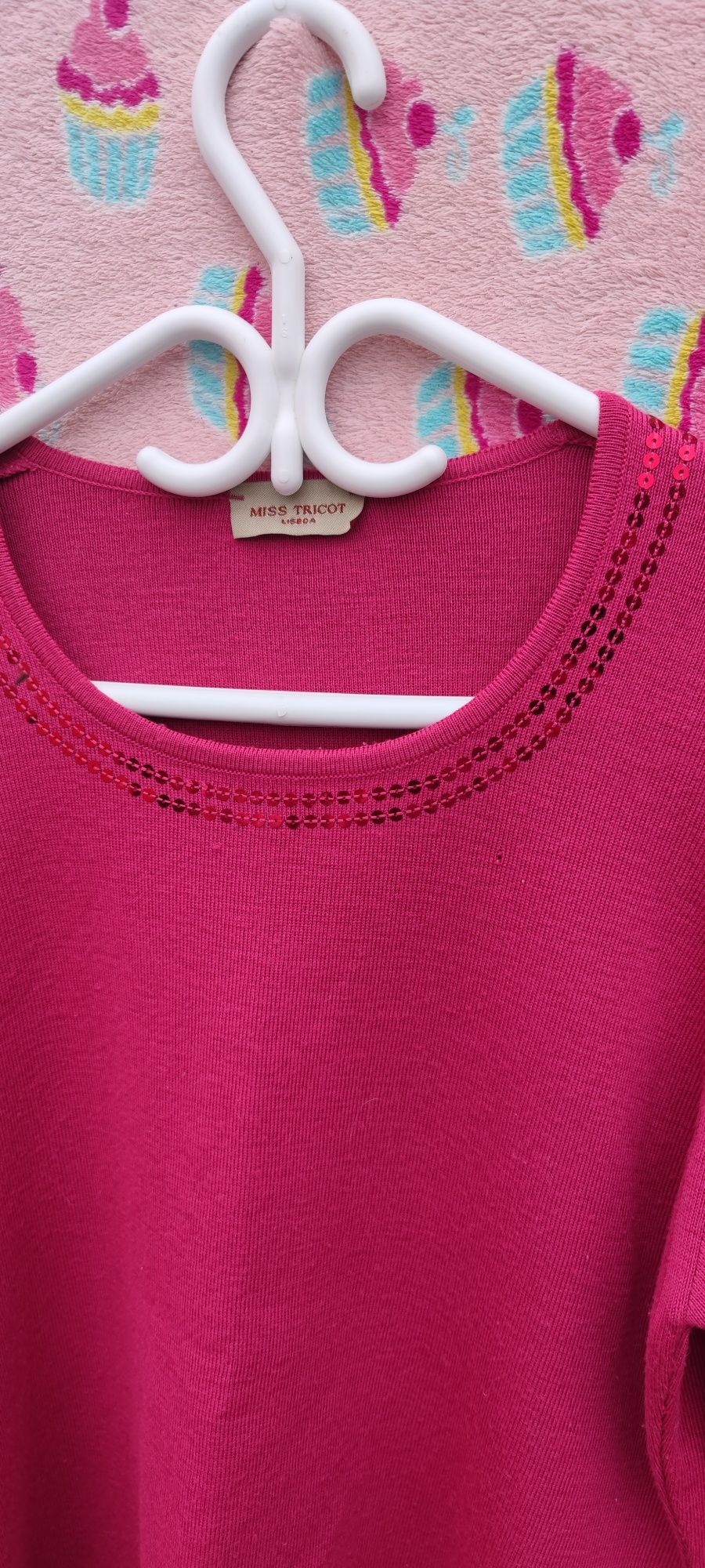 Blusa rosa com brilhos