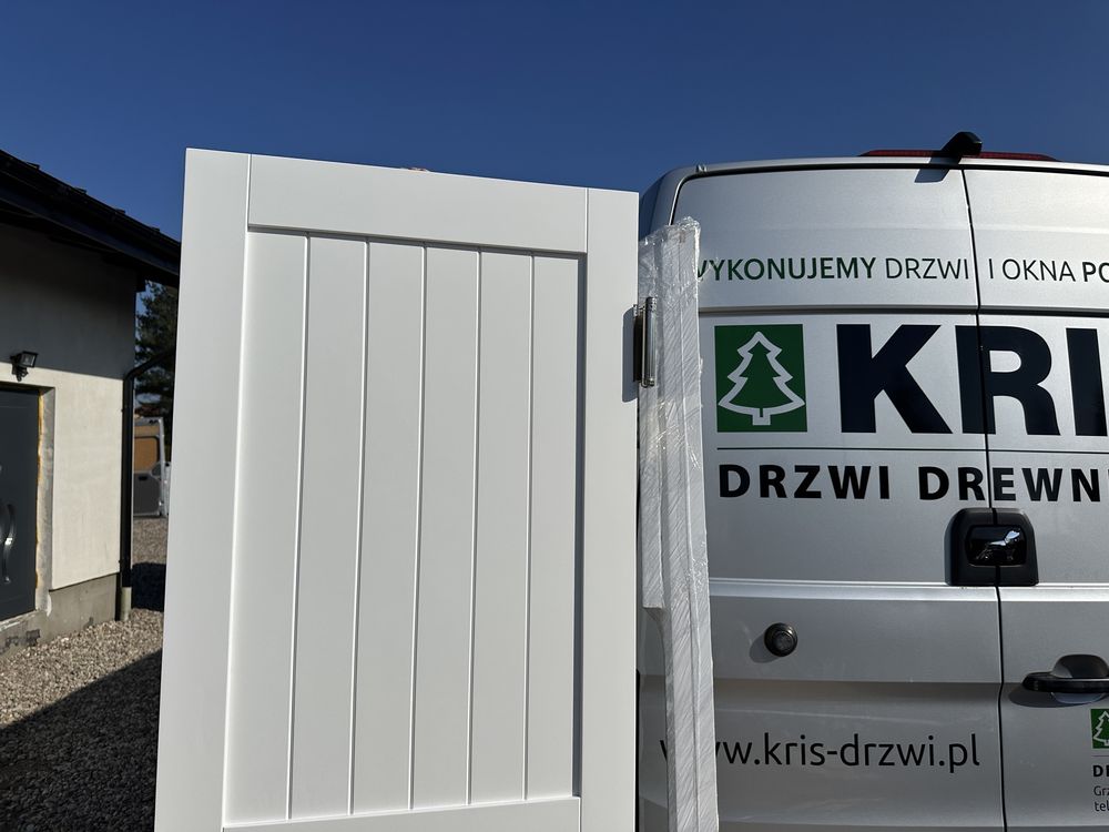 Drzwi drewniane Wahadłowe OD RĘKI Cała Polska Na wymiar zielone białe