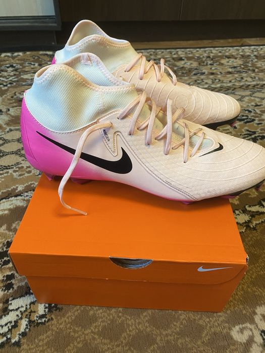 Буци Nike Phantom LUNA GX2 FG