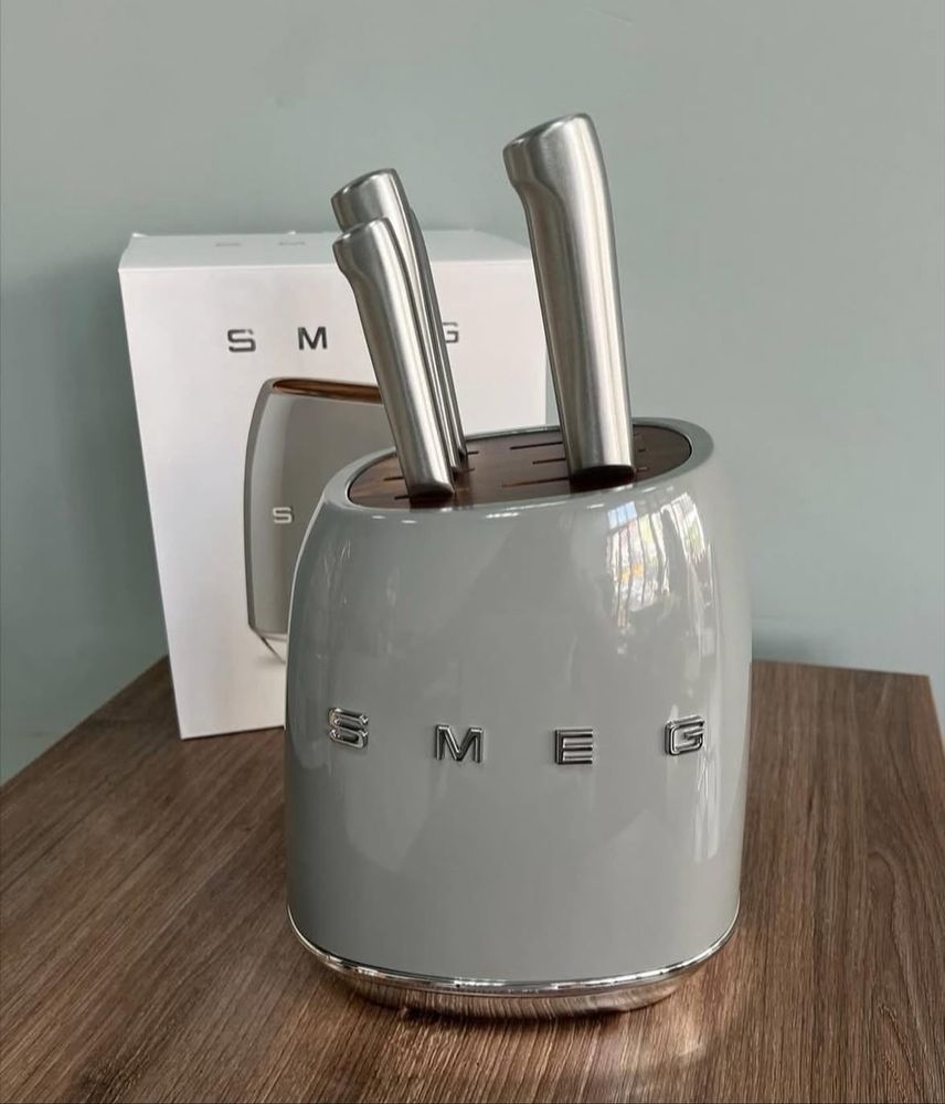 Набір ножів SMEG / молочний , білий , сірий , чорний , червоний , крем
