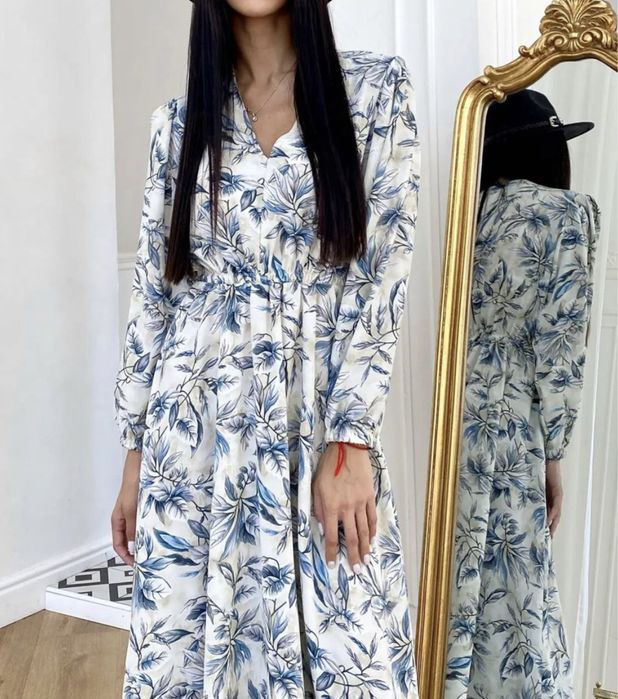 Легка сукня міді