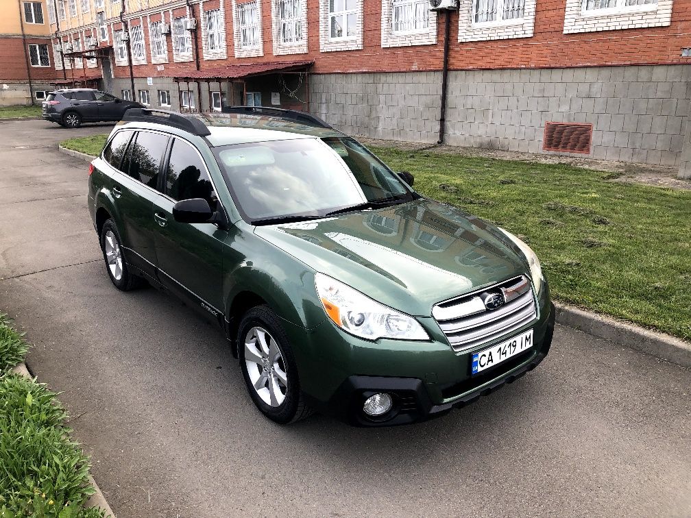 SUBARU Outback 2013