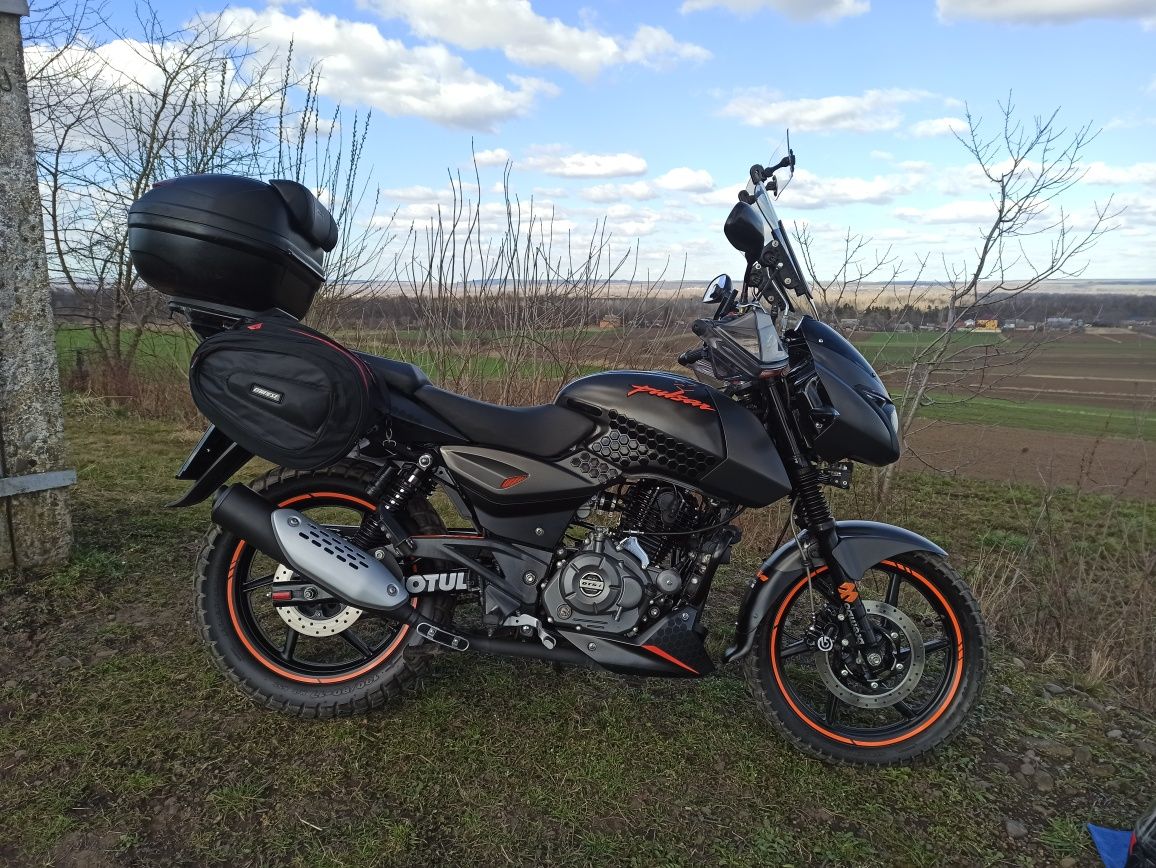 Мотоцикл Bajaj pulsar 180