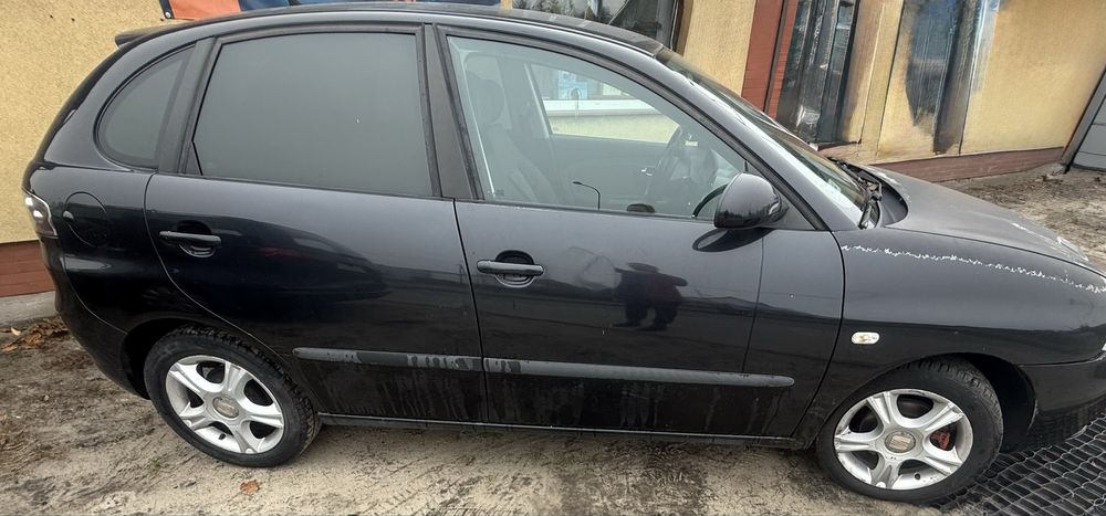 Seat Ibiza 2007r 1.4d, do poprawek lakierniczych