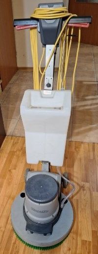 Szorowarka jednotarczowa Numatic HFM 1515 G