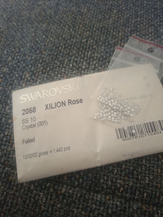 Cyrkonie swarovski