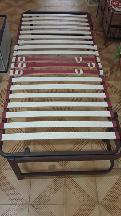 Cama de Ferro com ripas