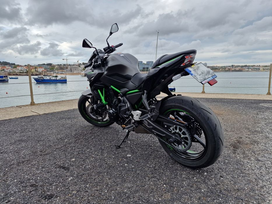 KAWASAKI Z650 Impecável - 2500 KM's