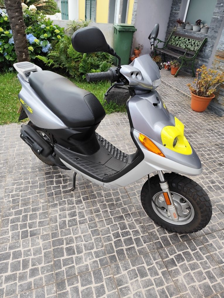 Yamaha bws como nova apenas com 686 km