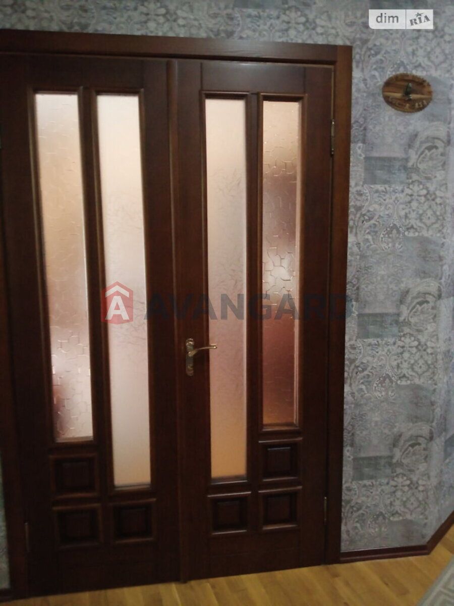 Продам 2к квартиру з якісним ремонтом в Центрі міста