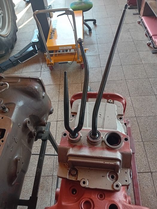 Skrzynia biegów 12x4  MF Ursus