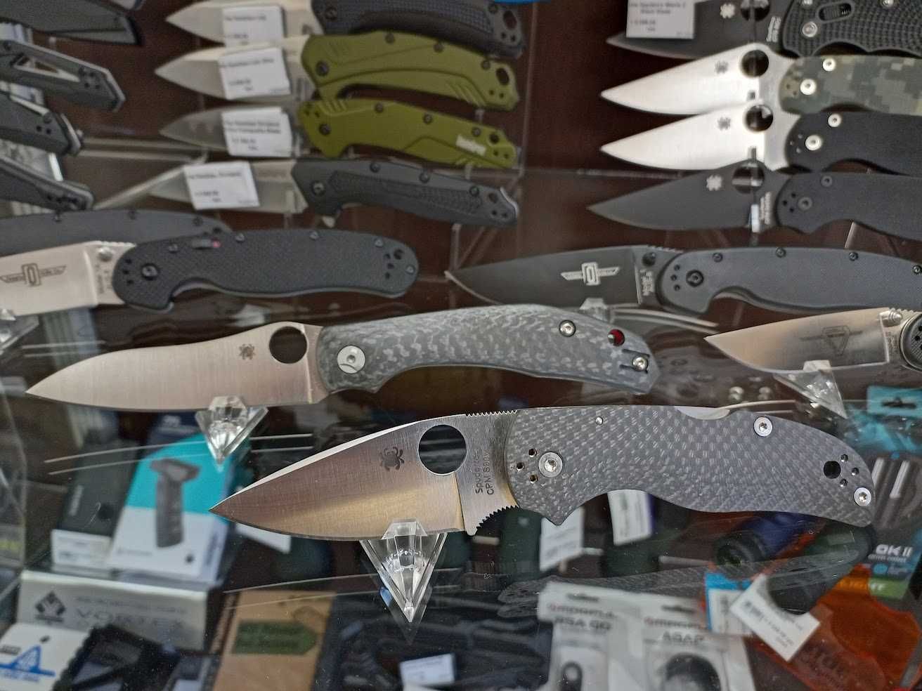 Складные ножи Spyderco