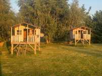 Drewnianydomek ogrodowy dla dzieci