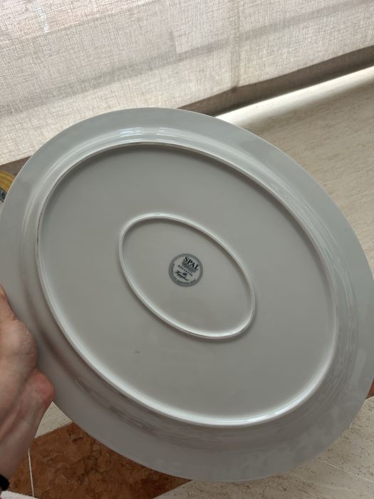 prato com flores azuis e amarelas- spal porcelanas