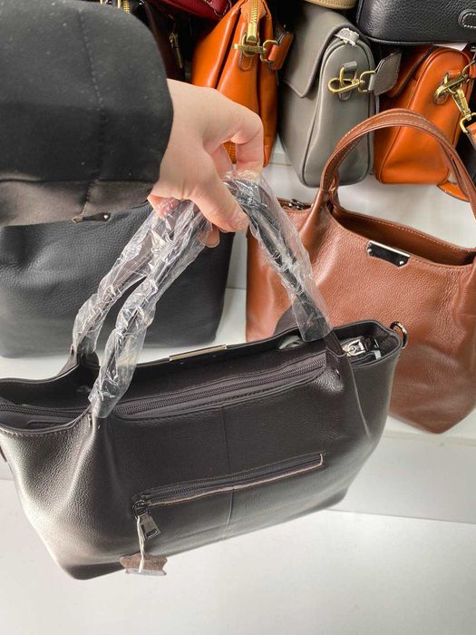 Гарна жіноча шкіряна сумка чорна, рижа