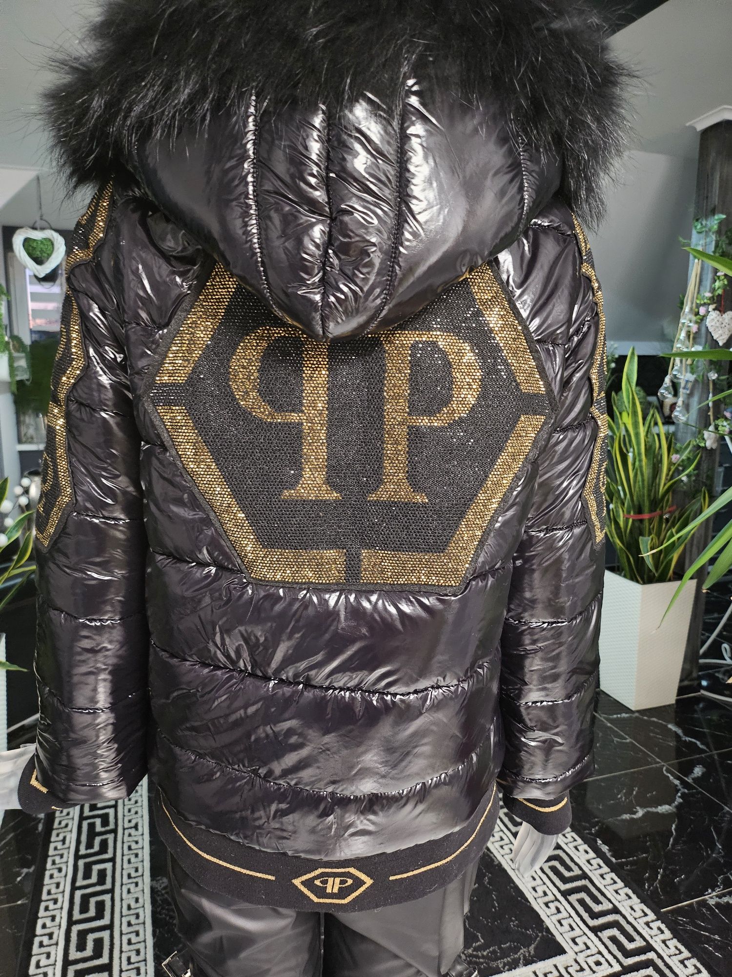 Kurtka piękna Philipp cyrkonie zlote petarda.