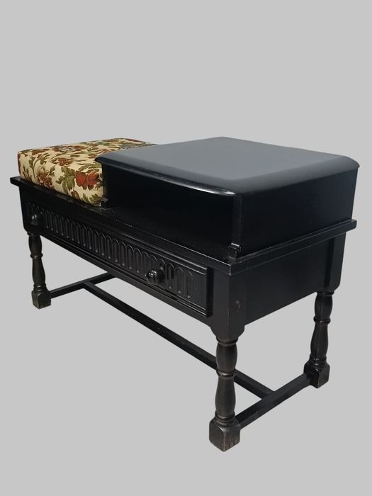 Столик телефонний з кріслом