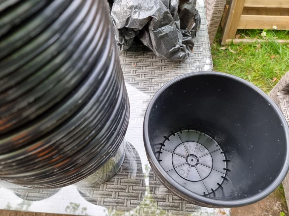 Горщик-контейнер-відро для зрізаних квітів, без отворів.