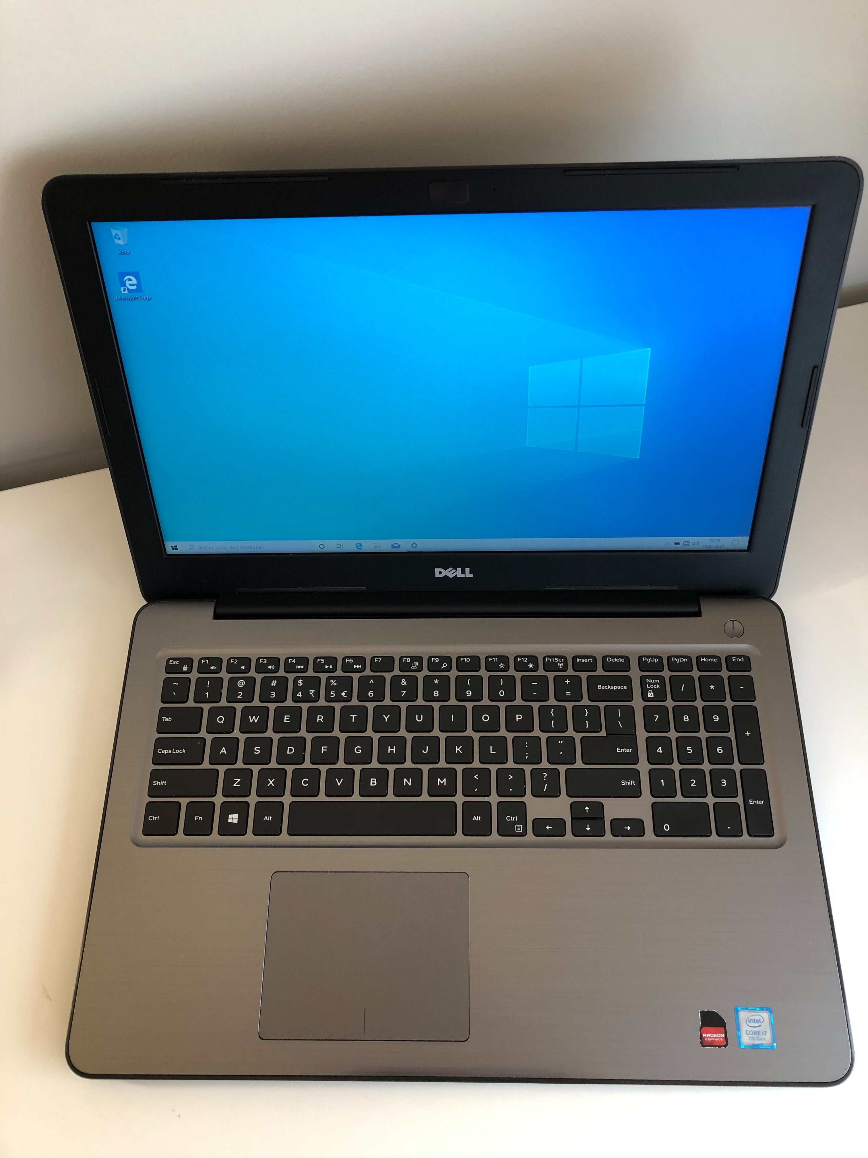 Dell Inspiron 5567 i7-7500U 8GB 256 SSD R7