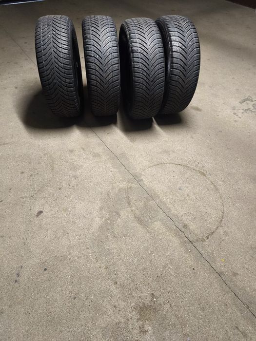Opony wielosezonowe NOKIAN TYRES  215/65/16 SUV