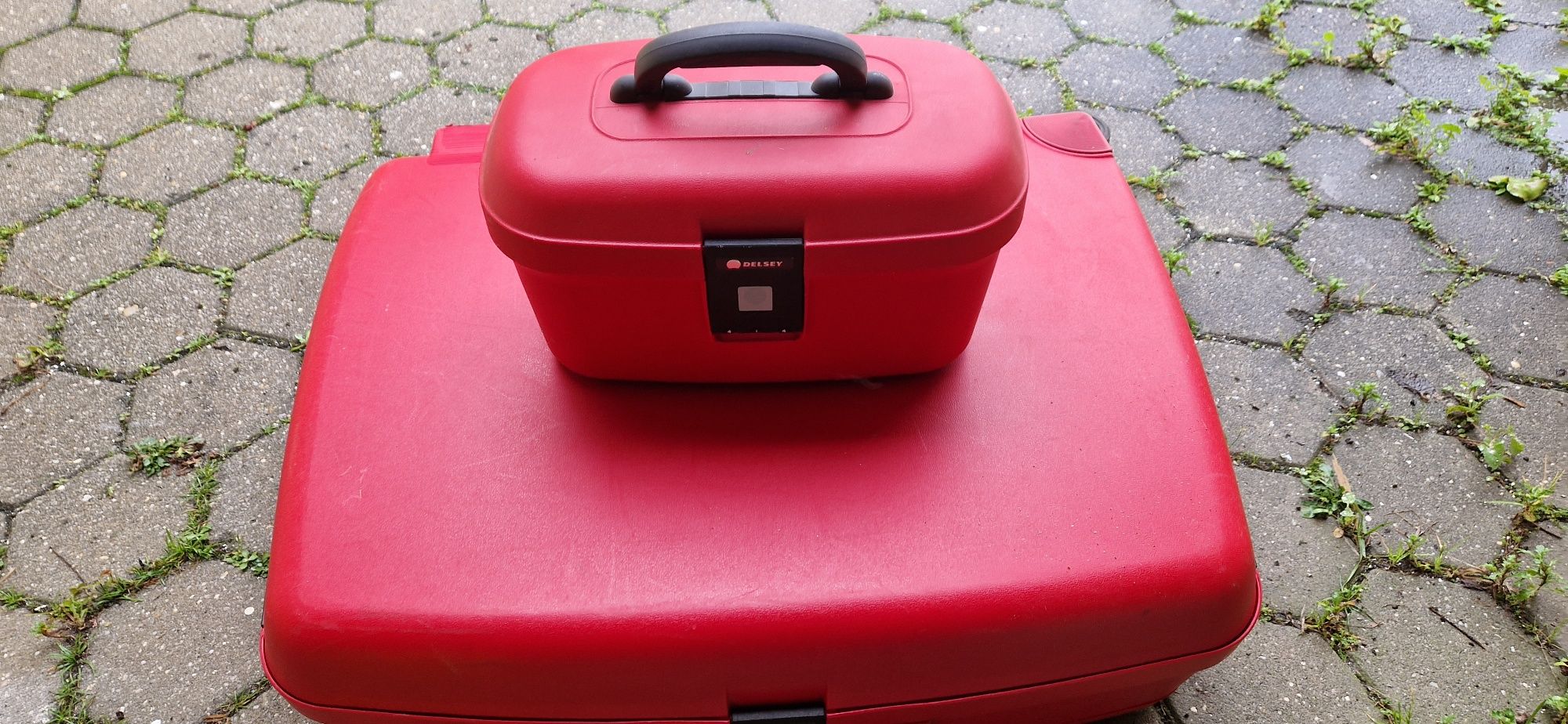 Mala viagem com oferta necessaire