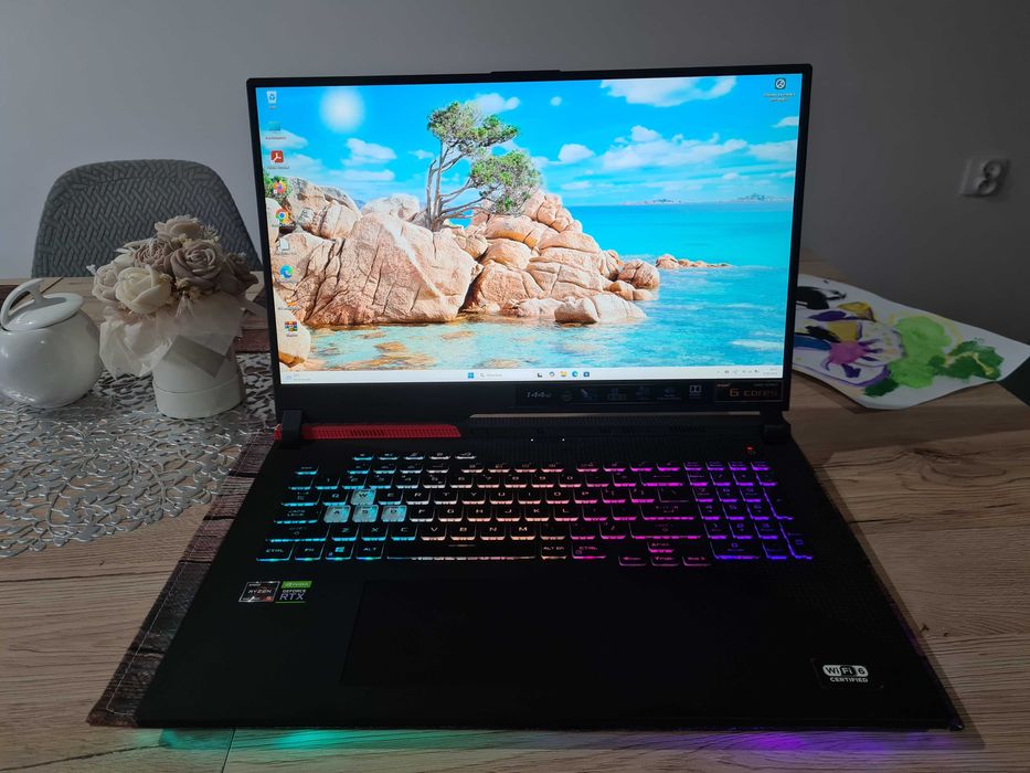Laptop gamingowy Asus ROG G713QC 16GB RAM/512 GB SSD/AMD Ryzen 5 5600H