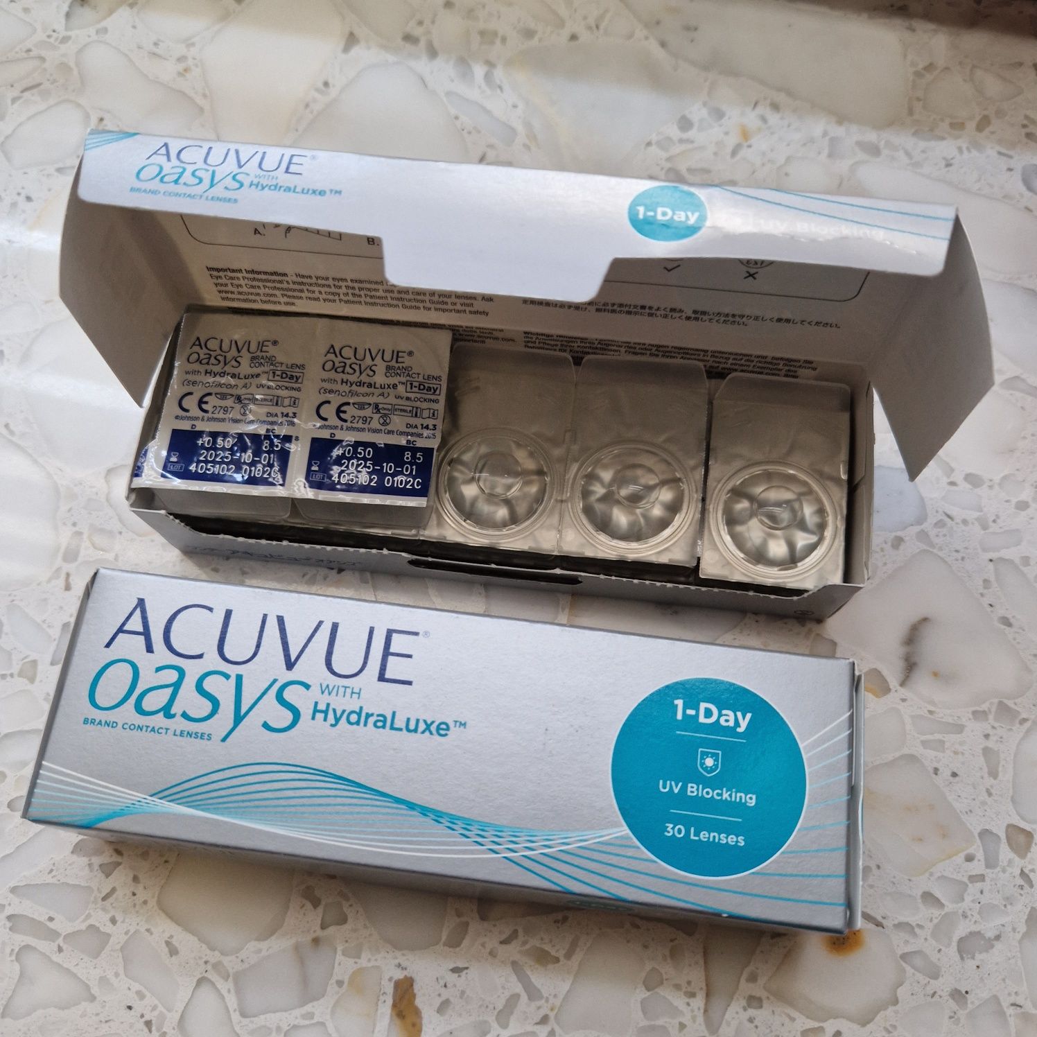 Soczewki kontaktowe Acuvue oasys +0.5 57 szt.
57 szt.
Jedno opakowanie