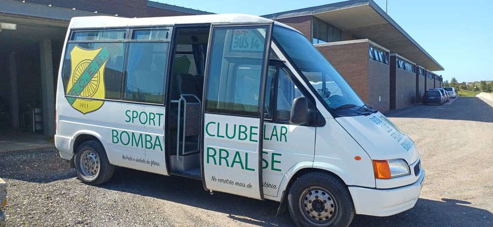 Ford Transit Mini Bus de 14 Lugares