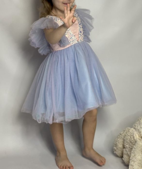 Святкова пишна сукня 110р