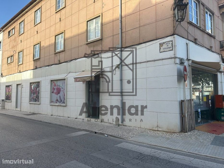 Loja com 120m2 - ALENQUER CENTRO