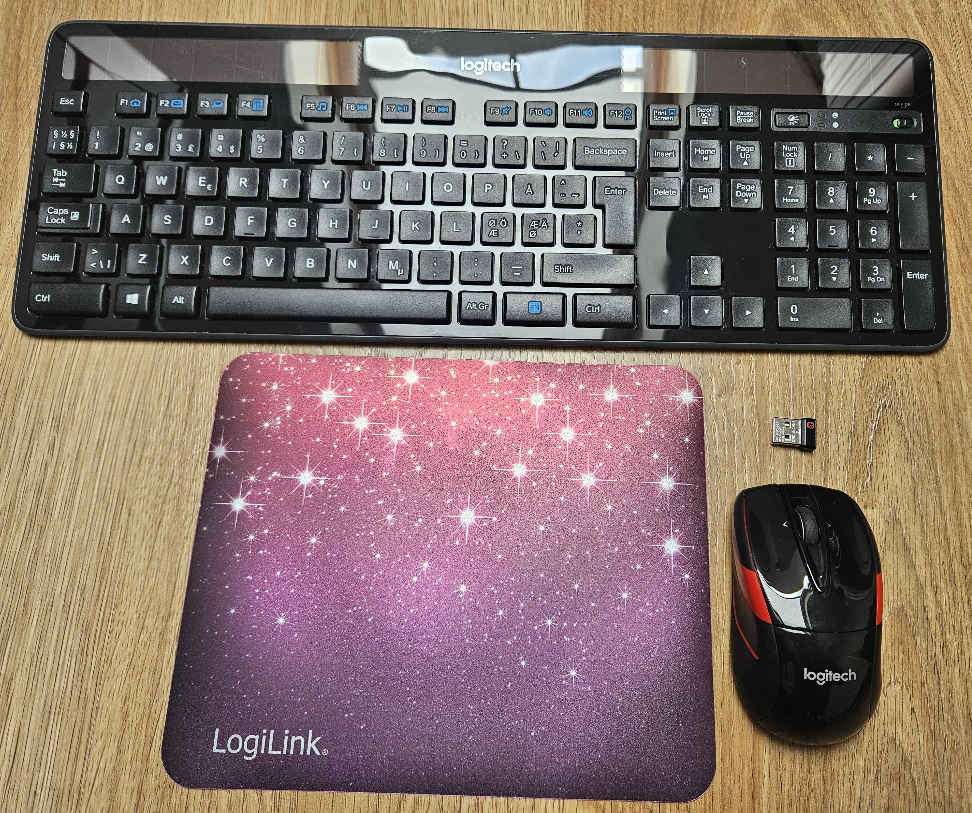Klawiatura Logitech K750 solar czarna + mysz Logitech M525 + podkładka