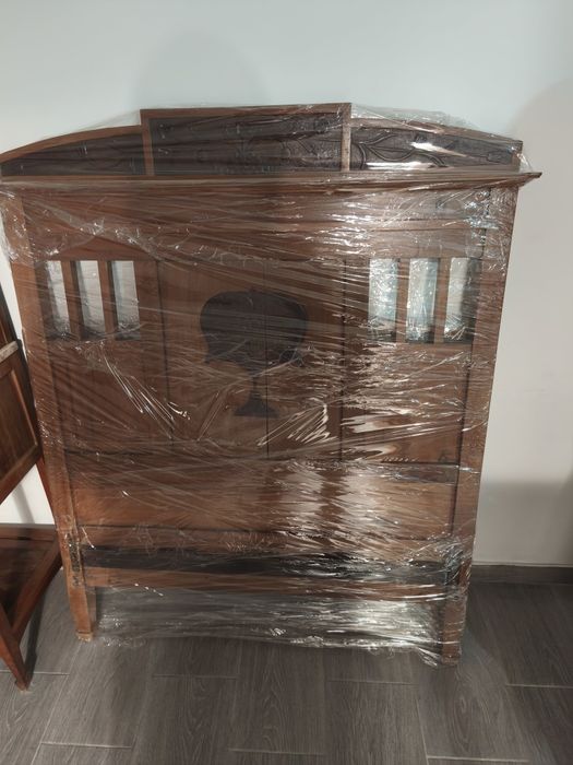 Cama de solteiro com cabeceira