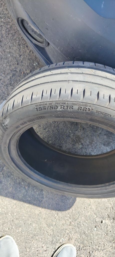 195 50 16 Летний скат Kumho