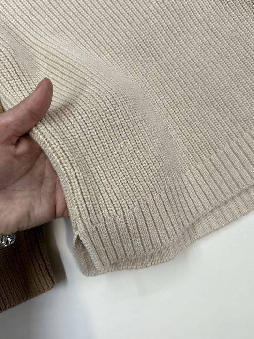 Вʼязаний светрик