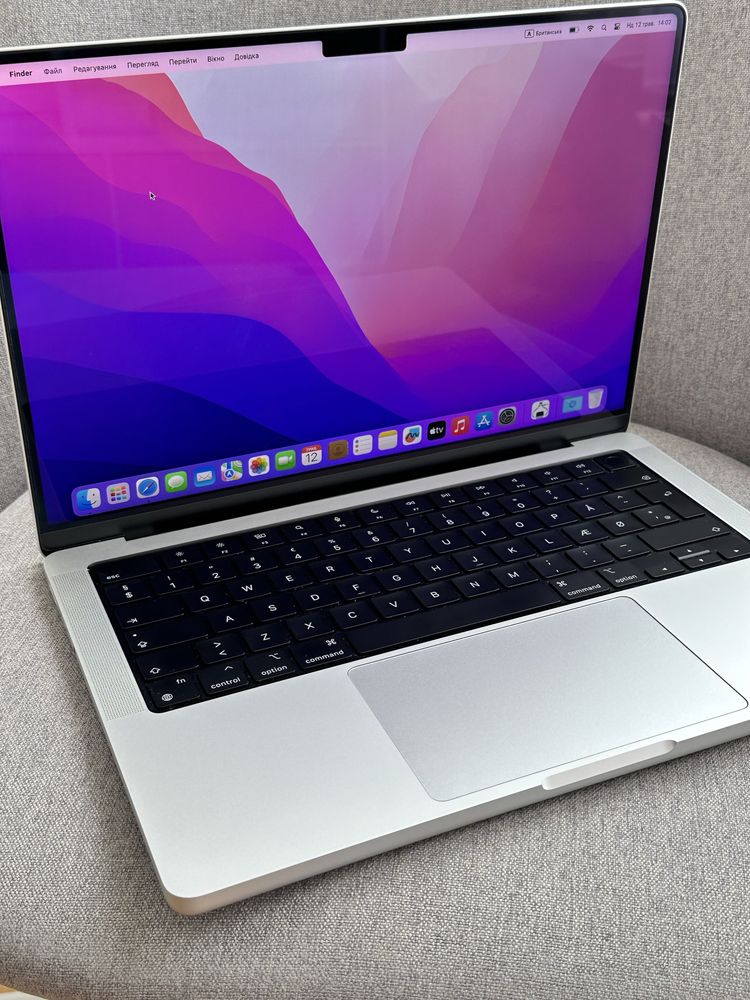 Macbook pro 14 2021 m1pro 16/512 silver 1100$