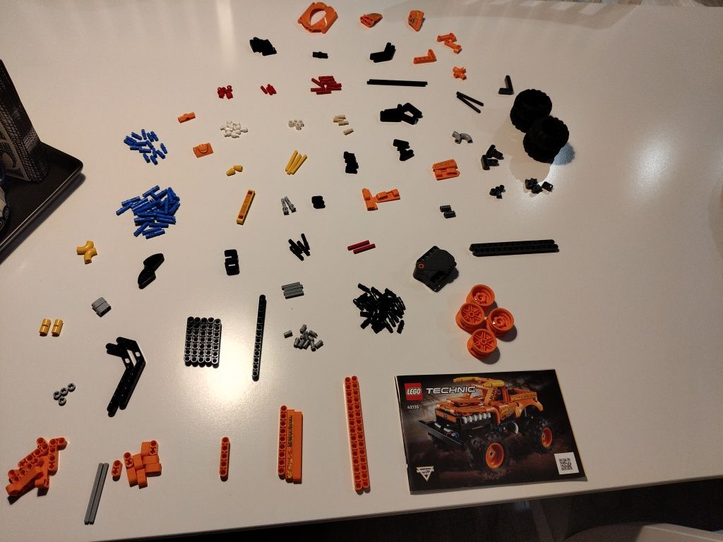 LEGO technic 42135