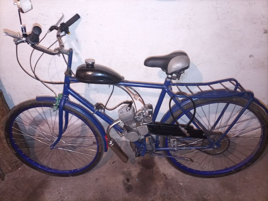 Прадаю  велосипед бо стоїть без роботи