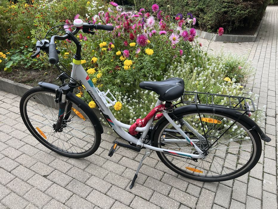 Rower trekkingowy Genesis Touring 2.3 28 cali z alarmem