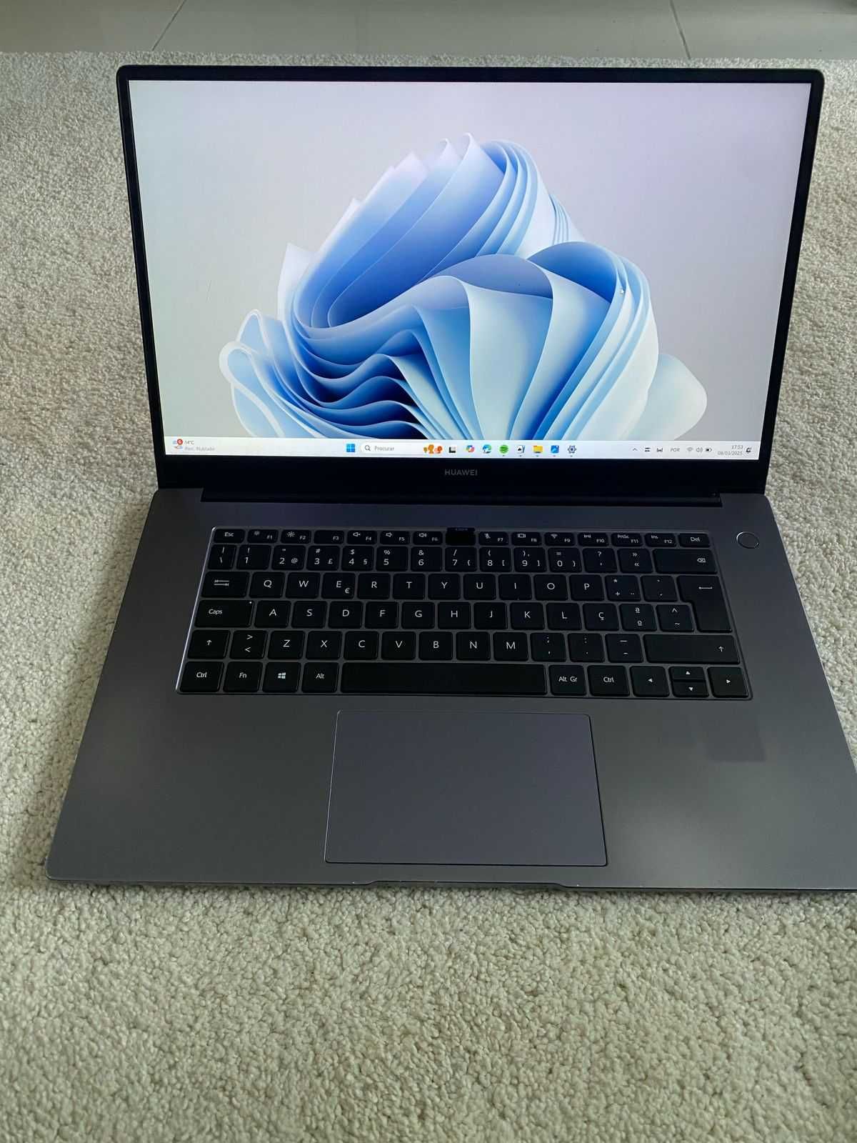 Huawei MateBook D15 – Potência e Estilo por um Preço Imperdível!